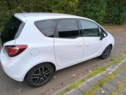 Weiß Gebraucht 2016 Opel Meriva Eco Van / Kleinbus | 5.199 €