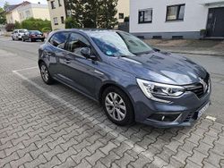 Grau Gebraucht 2020 Renault Mégane IV LIMITED Limousine | 18.500 € (Etwas zu teuer)