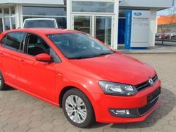 Rot Gebraucht 2013 VW Polo Life Limousine | 5.190 € (Fairer Preis)