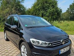 Schwarz Gebraucht 2018 VW Touran Van / Kleinbus | 21.990 € (Fairer Preis)