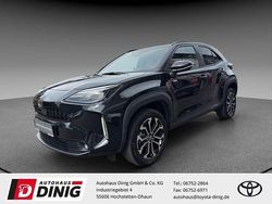 Mystic schwarz mica Gebraucht 2024 Toyota Yaris Hybrid Plus SUV | 27.995 € (Fairer Preis)