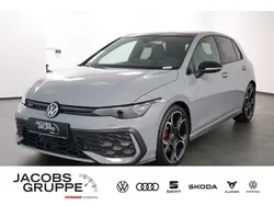 Grau Gebraucht 2024 VW Golf VIII Style Limousine | 40.960 € (Guter Preis)