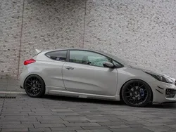 Weiß Gebraucht 2013 Kia ProCeed GT-Track Kleinwagen | 11.390 € (Fairer Preis)