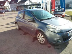 Grau Gebraucht 2010 Renault Clio II Dynamique Limousine | 2.099 € (Fairer Preis)