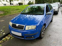 Blau Gebraucht 2006 Skoda Fabia Kleinwagen | 1.700 € (Fairer Preis)