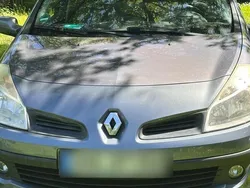 Grau Gebraucht 2008 Renault Clio II Kleinwagen | 3.400 €