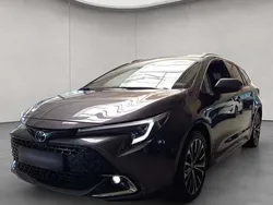Grau Gebraucht 2024 Toyota Corolla Team Kombi | 27.950 € (Fairer Preis)