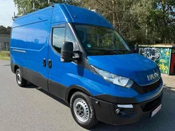 Blau Gebraucht 2016 Iveco Daily Van | 16.600 € (Guter Preis)