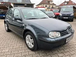 Grau Gebraucht 2002 VW Golf IV Limousine | 3.990 € (Etwas zu teuer)