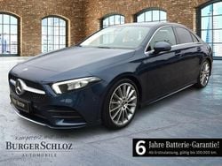 Denimblau metallic Gebraucht 2022 Mercedes A250 AMG Limousine | 27.780 € (Guter Preis)