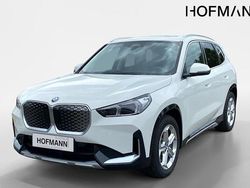 Weiß Neu 2025 BMW iX1 Luxury Line SUV | 53.460 € (Teuer)
