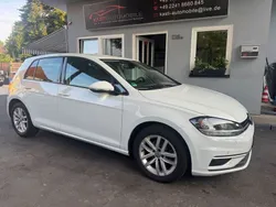 Weiß Gebraucht 2017 VW Golf VII Comfortline Limousine | 11.950 € (Superpreis)