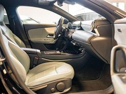 Schwarz / kosmosschwarz (metallic) Gebraucht 2023 Mercedes CLA200 AMG Coupé | 37.430 € (Fairer Preis)