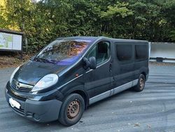 Schwarz Gebraucht 2013 Opel Vivaro Van | 10.000 €