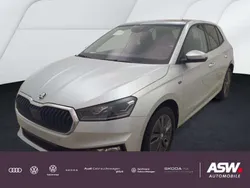 Brilliantsilber metallic Gebraucht 2024 Skoda Fabia Drive Kleinwagen | 21.330 € (Guter Preis)