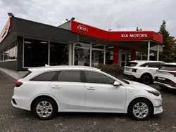 Weiß Neu 2025 Kia Ceed Sportswagon Vision Kombi | 25.490 € (Superpreis)