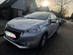 Silber Gebraucht 2015 Peugeot 208 Active Kleinwagen | 4.500 € (Guter Preis)