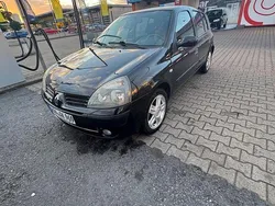 Schwarz Gebraucht 2005 Renault Clio II Authentique Limousine | 2.800 € (Teuer)