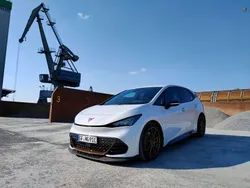 Weiß Gebraucht 2022 Cupra Born Kleinwagen | 24.500 € (Guter Preis)