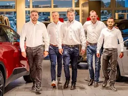Magmarot Gebraucht 2016 Mercedes Vito Van / Kleinbus | 11.850 € (Superpreis)