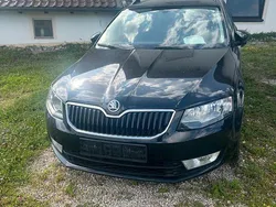 Schwarz Gebraucht 2014 Skoda Octavia Style Kombi | 9.600 € (Fairer Preis)