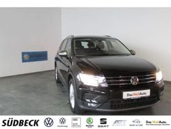 Deep black perleffekt (metallic) Gebraucht 2018 VW Tiguan Allspace Comfortline SUV | 29.991 € (Etwas zu teuer)