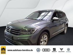Grau Gebraucht 2024 VW Tiguan Allspace Life SUV | 35.444 € (Fairer Preis)