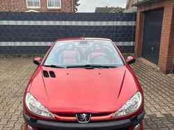 Rot Gebraucht 2002 Peugeot 206 Cabrio | 560 €