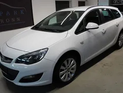 Weiß Gebraucht 2015 Opel Astra Limousine | 5.399 € (Teuer)