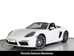 Weiss Gebraucht 2018 Porsche 718 Boxster Cabrio | 67.900 € (Teuer)