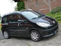 Schwarz Gebraucht 2005 Peugeot 1007 Kleinwagen | 2.900 € (Fairer Preis)