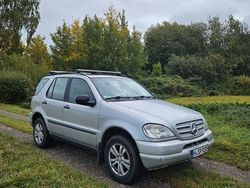 Silber Gebraucht 1999 Mercedes ML230 SUV | 3.300 € (Fairer Preis)