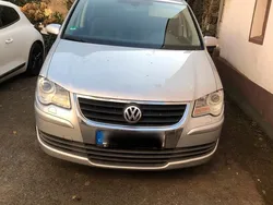 Grau Gebraucht 2008 VW Touran Van / Kleinbus | 4.400 €