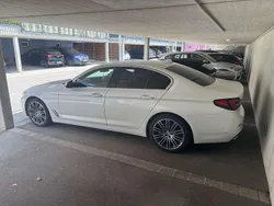 Weiß Gebraucht 2023 BMW 520 Luxury Line Limousine | 38.899 € (Fairer Preis)