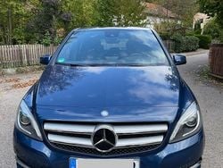 Blau Gebraucht 2012 Mercedes B180 Van / Kleinbus | 10.990 € (Fairer Preis)