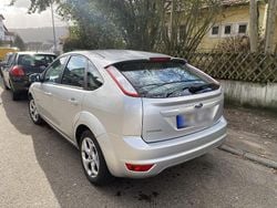 Silber Gebraucht 2009 Ford Focus Limousine | 1.050 € (Superpreis)