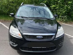 Schwarz Gebraucht 2011 Ford Focus Kombi | 1.800 € (Superpreis)
