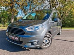 Gebraucht 2016 Ford Tourneo Courier Titanium Van / Kleinbus | 7.999 € (Superpreis)