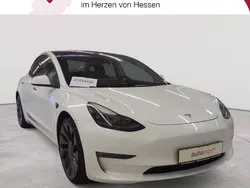 Weiß Gebraucht 2022 Tesla Model 3 Long Range AWD Limousine | 29.989 € (Fairer Preis)