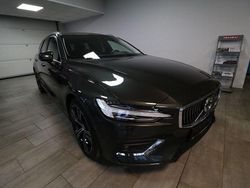 Grau Gebraucht 2022 Volvo V60 Plus Kombi | 27.900 € (Guter Preis)