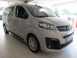 Grau Gebraucht 2022 Opel Zafira Life Selection Van | 30.950 € (Superpreis)