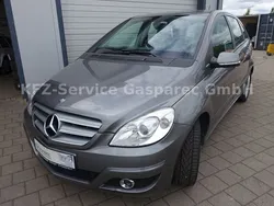 Grau Gebraucht 2009 Mercedes B180 Van / Kleinbus | 5.000 € (Etwas zu teuer)