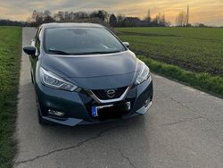 Grau Gebraucht 2018 Nissan Micra Tekna Kleinwagen | 11.600 € (Fairer Preis)