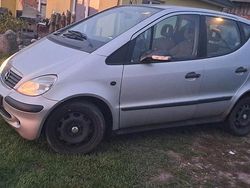 Silber Gebraucht 2003 Mercedes A140 Kleinwagen | 350 €