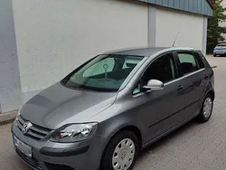 Grau Gebraucht 2006 VW Golf Plus Van / Kleinbus | 3.499 € (Fairer Preis)