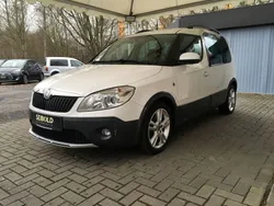 Weiß Gebraucht 2010 Skoda Roomster Van / Kleinbus | 9.980 €