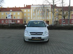 Silber Gebraucht 2004 Opel Meriva Van / Kleinbus | 2.500 € (Etwas zu teuer)