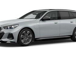 Grau Gebraucht 2025 BMW 530e Comfort Edition Kombi | 72.678 €