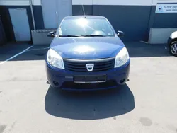Blau Gebraucht 2009 Dacia Sandero Basis Kleinwagen | 650 € (Teuer)