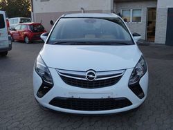 Weiß Gebraucht 2014 Opel Zafira Tourer Innovation Van / Kleinbus | 6.890 € (Fairer Preis)